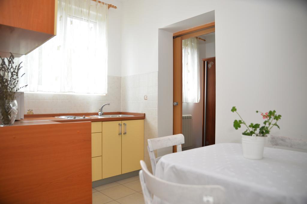 Apartments 5M Tisno Habitación foto