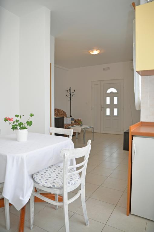 Apartments 5M Tisno Habitación foto